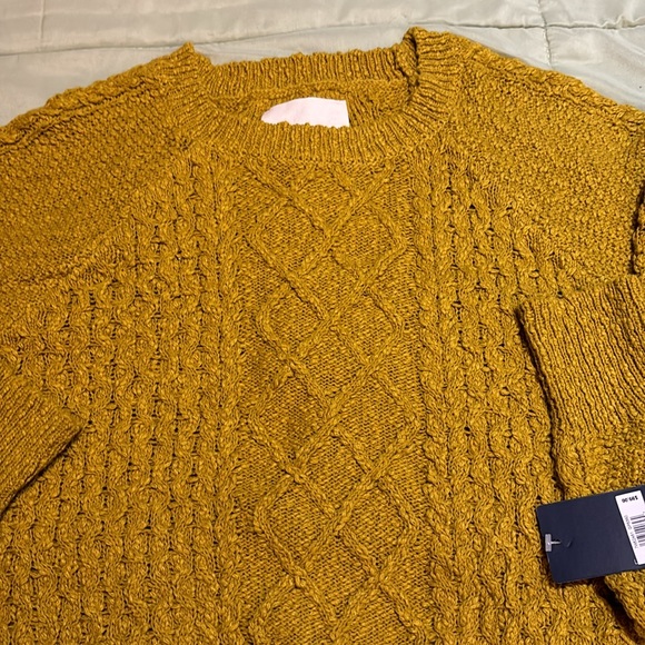 Lucky Brand crop sweater small - Picture 2 of 5